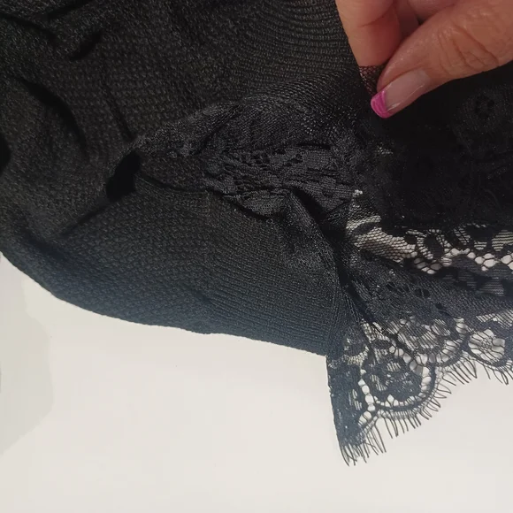 Franchesca's Black Cold Shoulder Tunic With Delicate Lace Hem - Picture 5 of 8